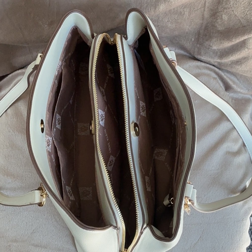 Anne Klein Off White and Gold Shoulder Bag with Chain Details Like New! - Picture 8 of 14